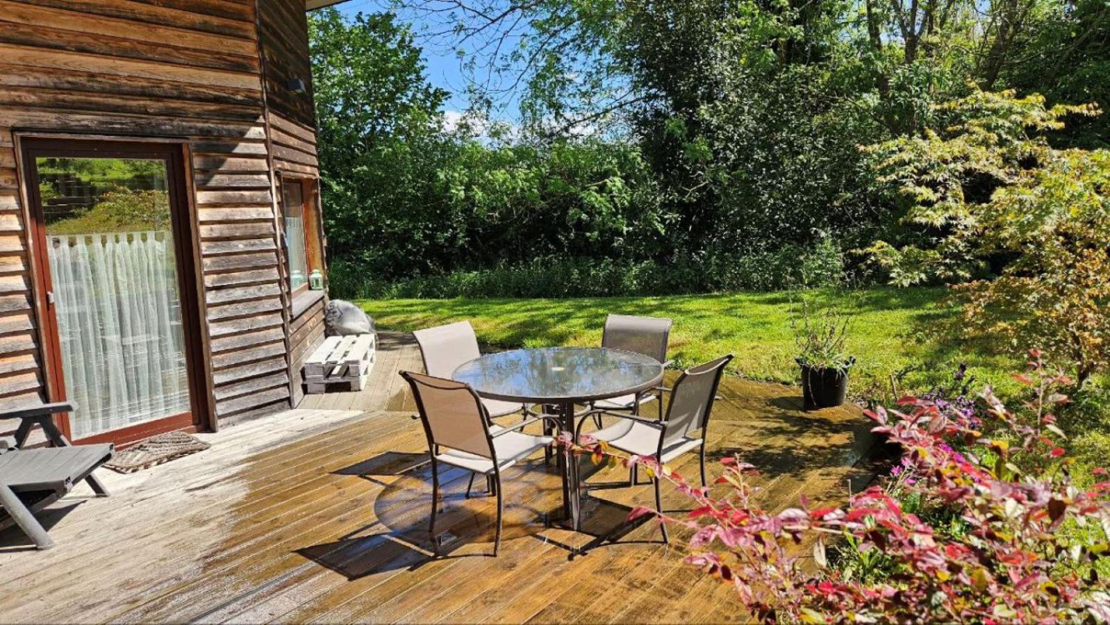 Mini Casa Con Jardin Villa Mungia Bagian luar foto