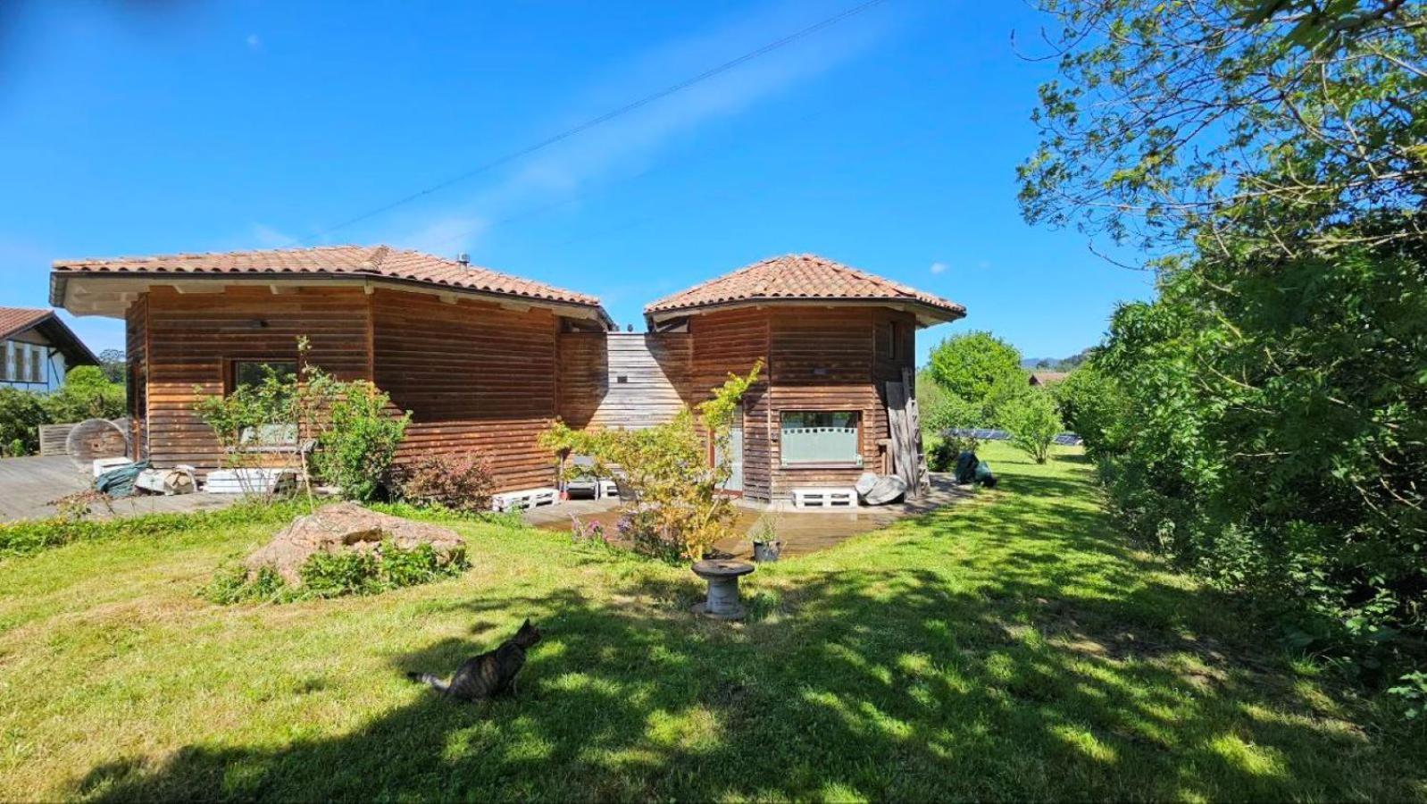 Mini Casa Con Jardin Villa Mungia Bagian luar foto